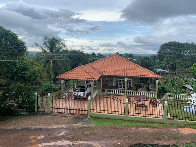 Houses in La Chorrera, For Sale